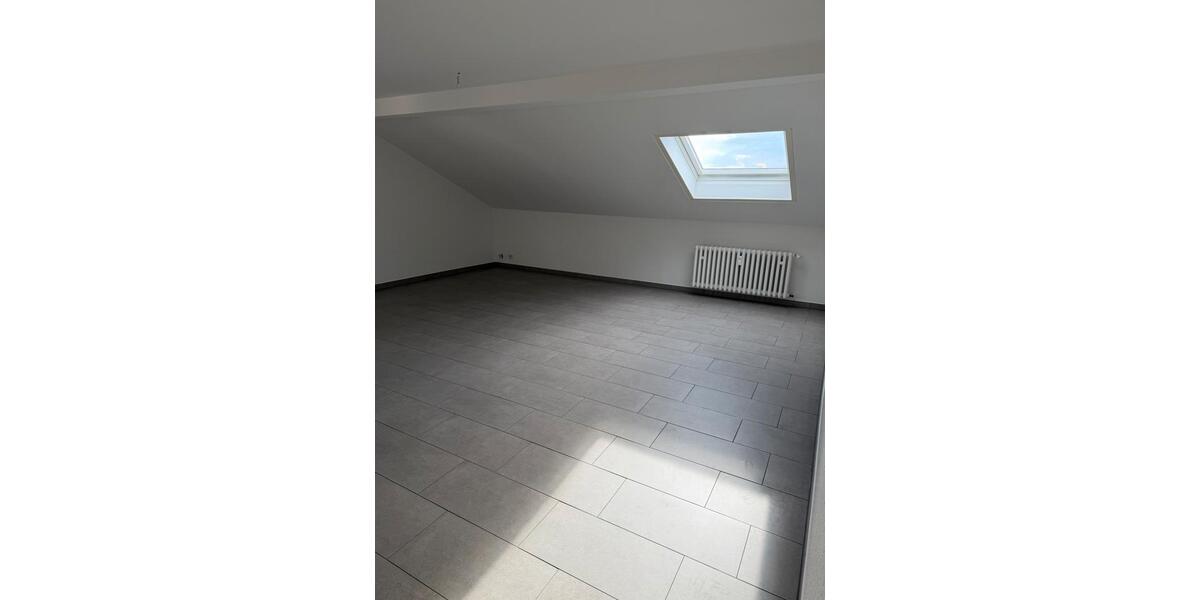 Dachgeschoßwohnung Ketsch - 2 Zimmer, 66 m&sup2;, 850&euro; | Angebot:26271049