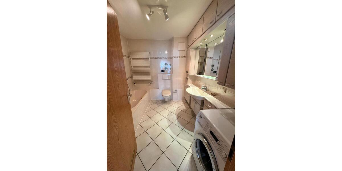 Etagenwohnung Dossenheim - 3 Zimmer, 125 m&sup2;, 1.800&euro; | Angebot:26030736