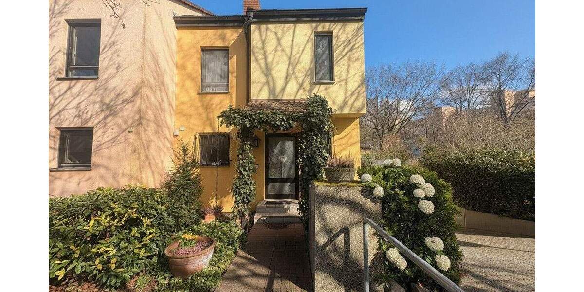 Reihenendhaus Weinheim Heiligkreuz - 3 Zimmer, 114 m&sup2;, 349.000&euro; | Angebot:25795986