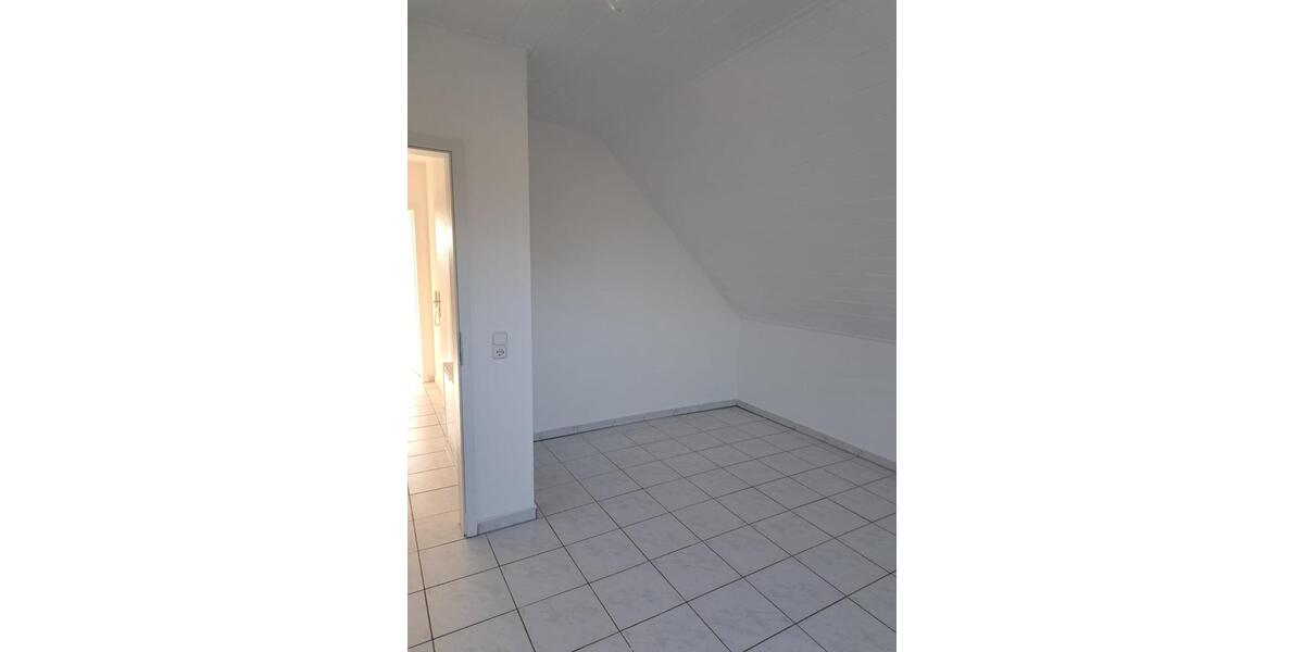 Dachgeschoßwohnung Mannheim Rheinau - 3 Zimmer, 64 m&sup2;, 199.000&euro; | Angebot:19181708