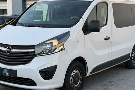 Opel Vivaro 196.000 km 8.950 &euro; Altlußheim 68804