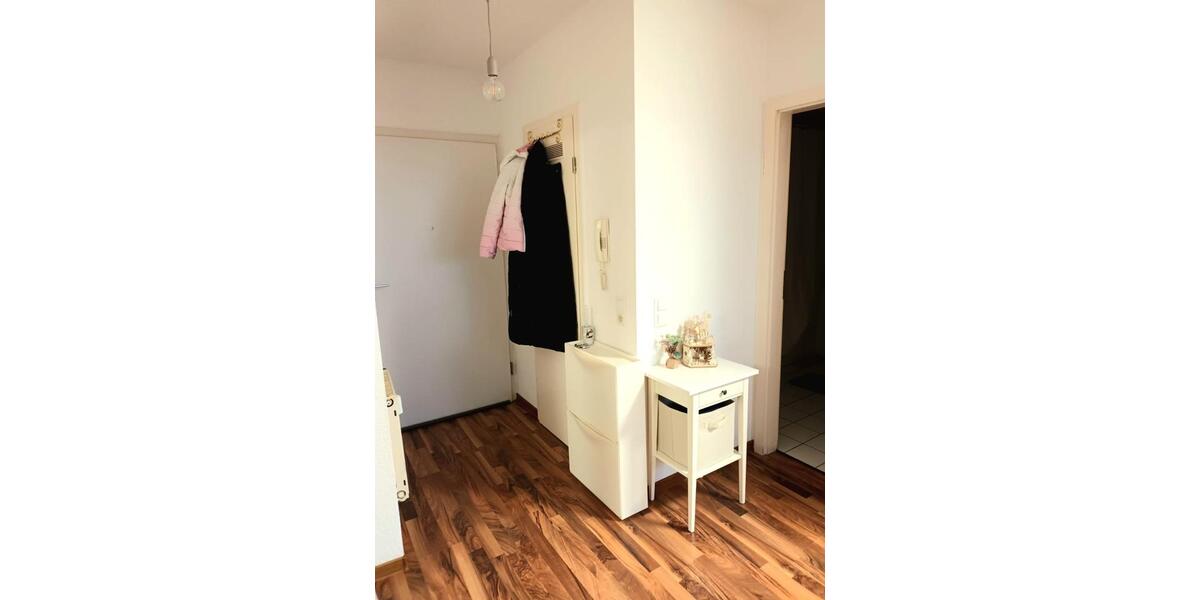 Helle 1-Zimmer DG-Wohnung mit schönen Ausblick und Parkplatz 1 zimmer