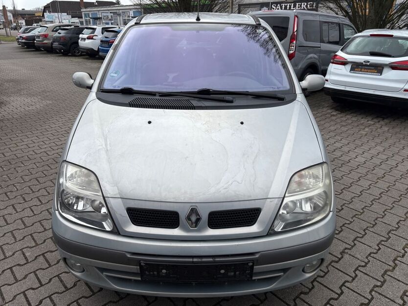 Renault Scenic 128.000 km 2.499 € Speyer 67346
