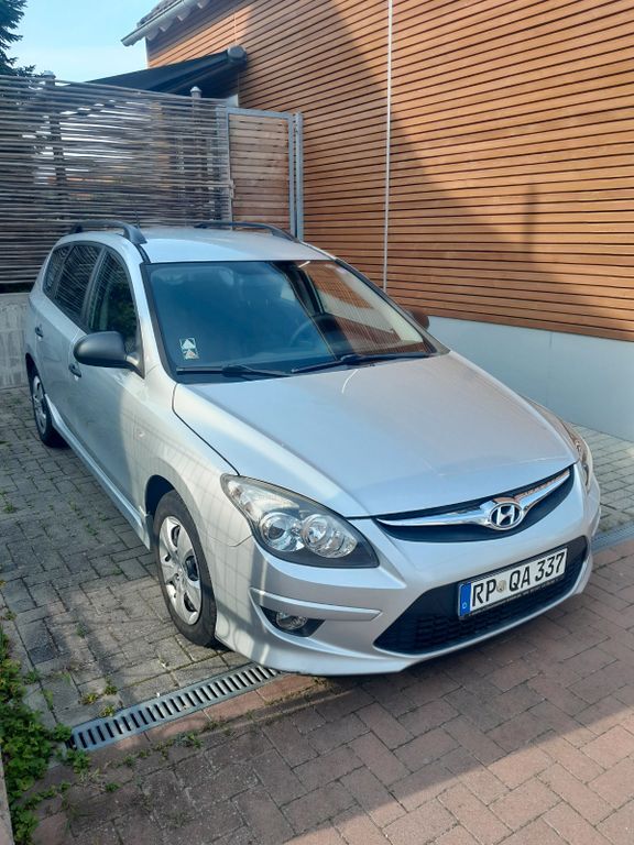 i30