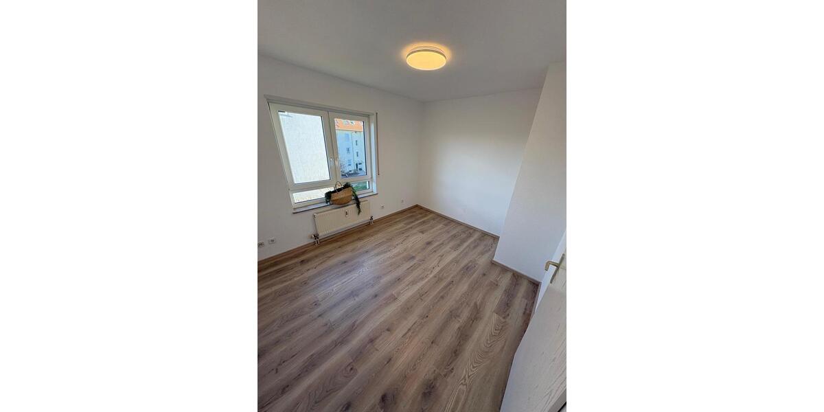 Etagenwohnung Mannheim Hochstätt - 3.5 Zimmer, 75 m&sup2;, 950&euro; | Angebot:25370368