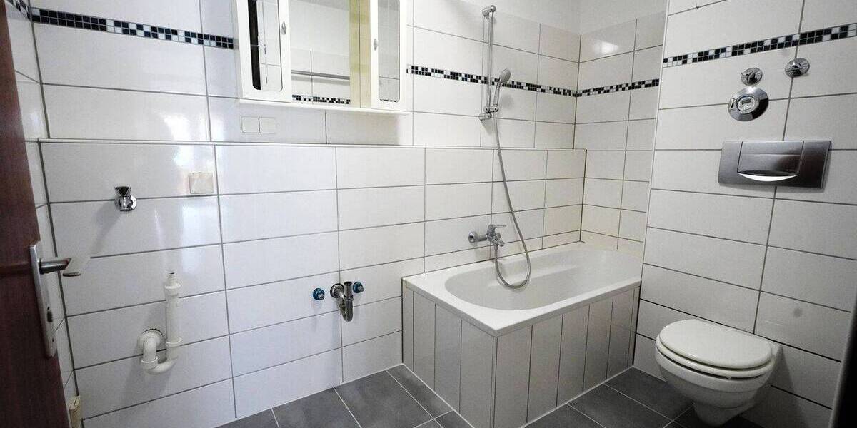 Etagenwohnung Heidelberg Neuenheim - 3 Zimmer, 97 m&sup2;, 640.000&euro; | Angebot:26471246