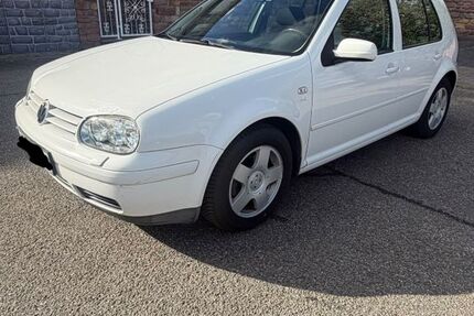 VW Golf 123.230 km 3.100 &euro; Leimen 69181