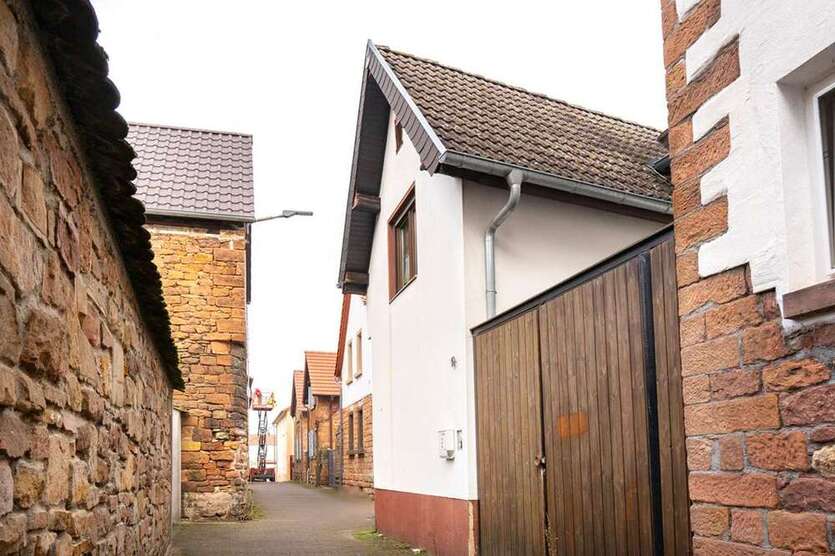 Haus zum Kaufen in Weisenheim am Berg 259.000 € 91 m²