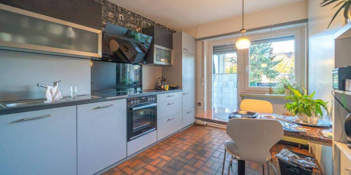 Etagenwohnung Ludwigshafen am Rhein Mitte - 3 Zimmer, 106 m&sup2;, 215.000&euro; | Angebot:26127987