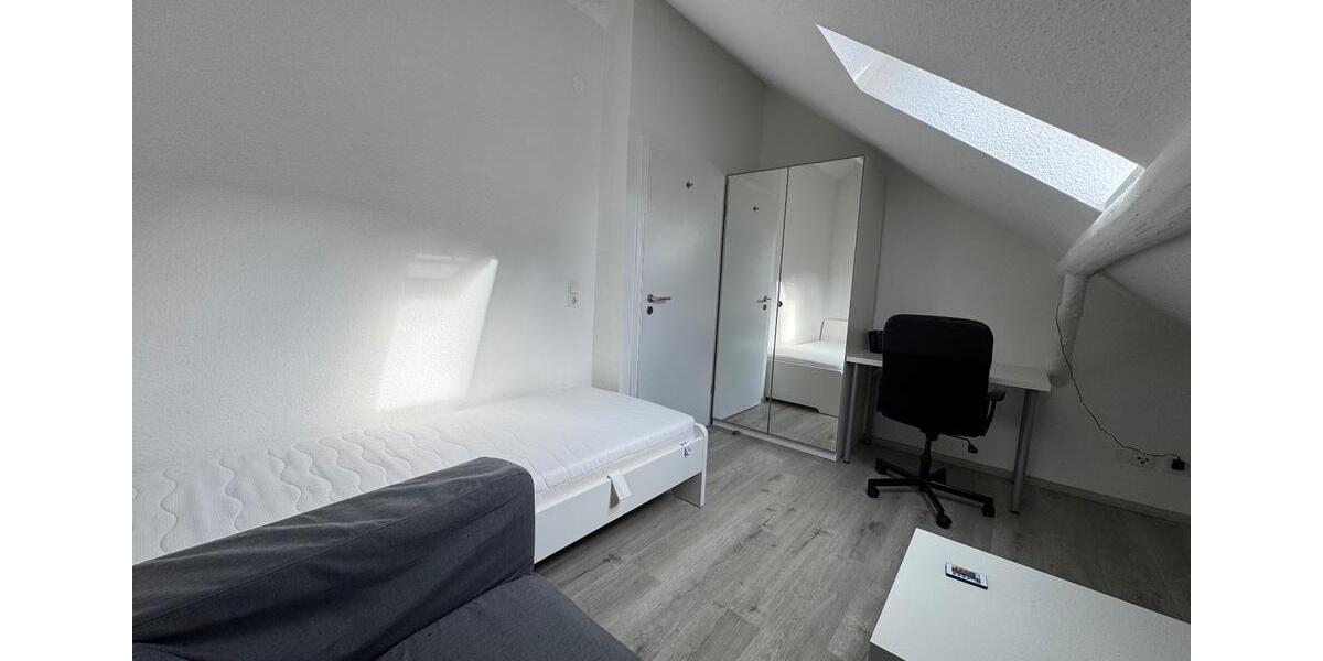 Dachgeschoßwohnung Mannheim Niederfeld - 1 Zimmer, 14 m&sup2;, 260&euro; | Angebot:26634510