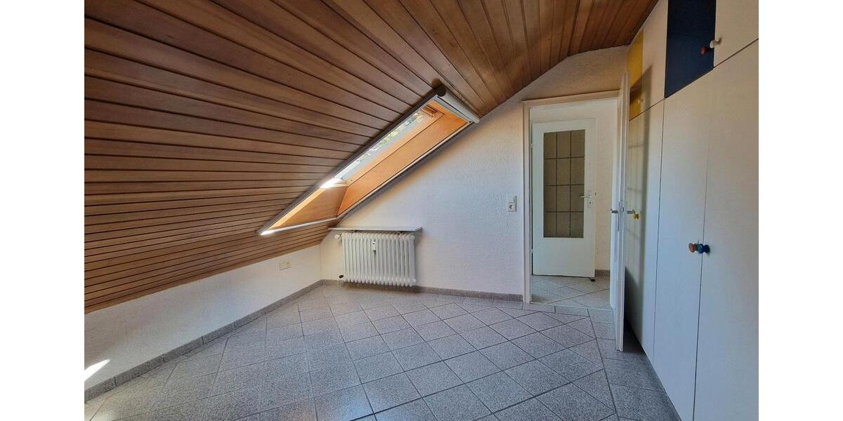Dachgeschoßwohnung Bad Dürkheim - 2 Zimmer, 61 m&sup2;, 800&euro; | Angebot:26211200