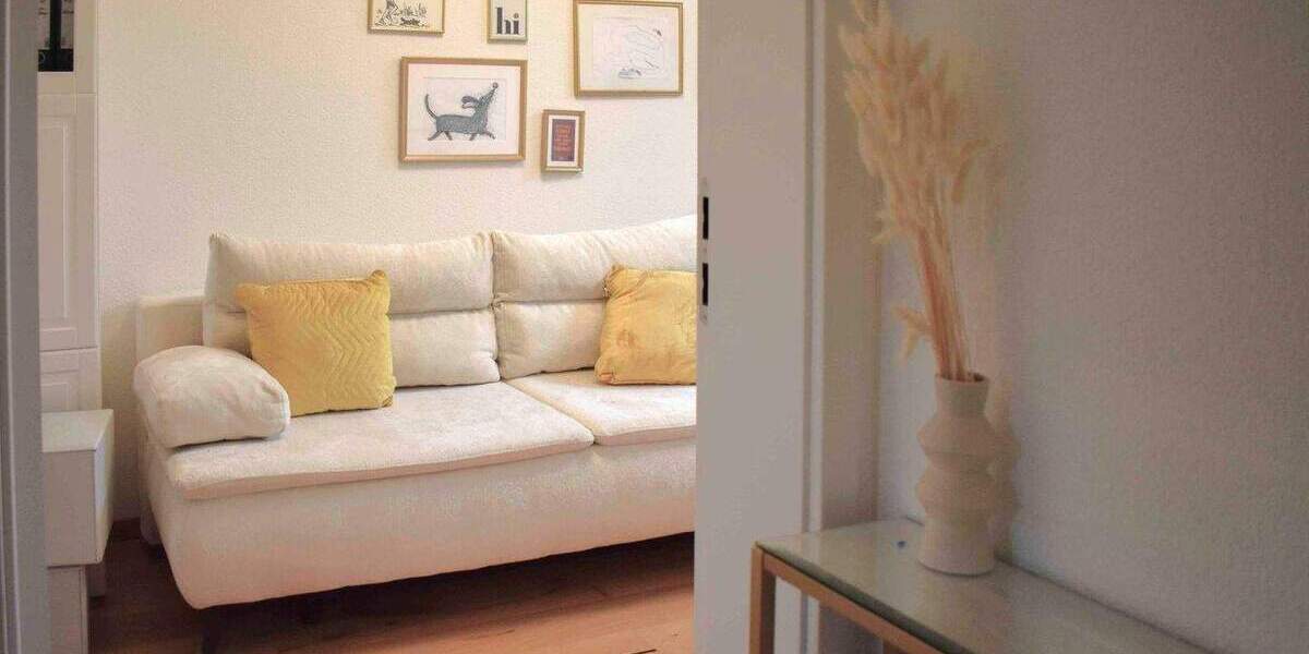 Modernisierte 3 Zi. Wohnung Maisonette, 2 Bäder, 2 Schlafzimmer, EBK, sonniger Balkon, TG Stell. 3 zimmer