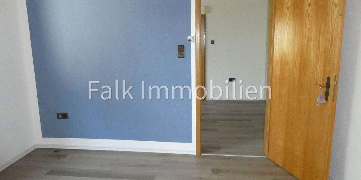 Einfamilienhaus Mannheim Rheinau - 7 Zimmer, 138 m&sup2;, 339.000&euro; | Angebot:25265673