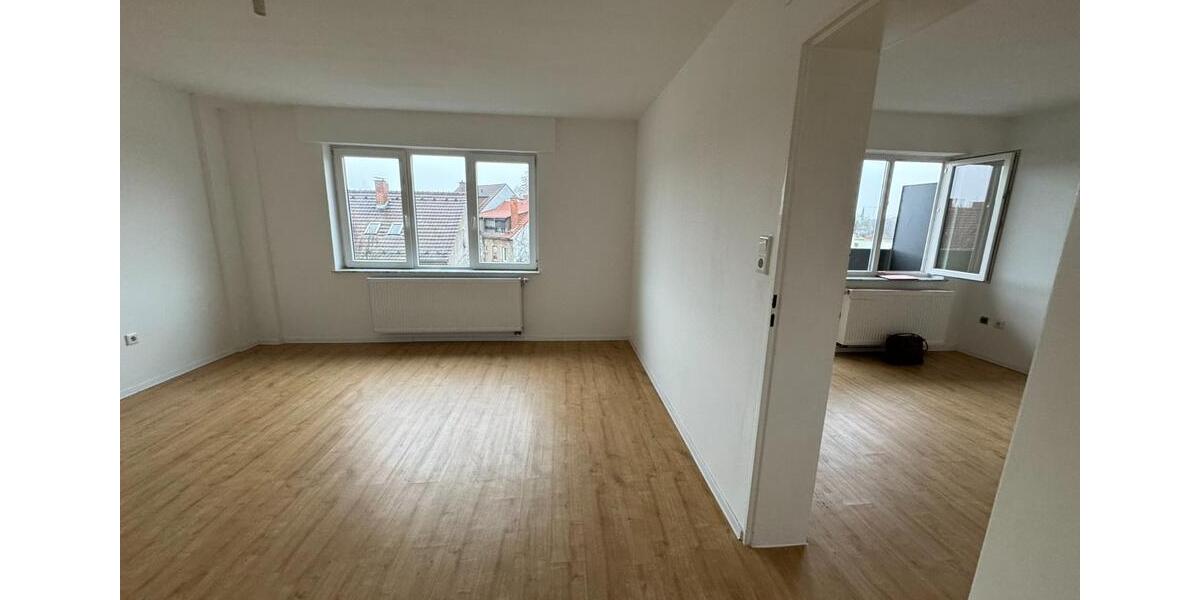 3-Zimmer-Wohnung mit Balkon in gepflegtem MfH am Ruthenplatz 3 zimmer