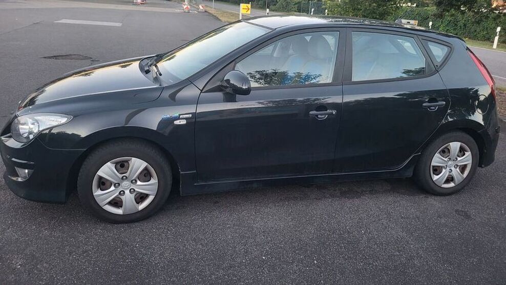 i30