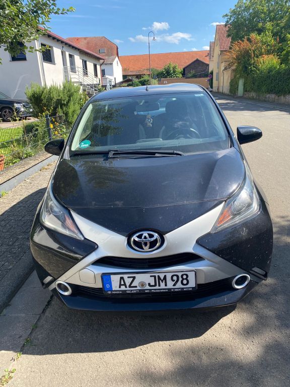 Aygo (X)