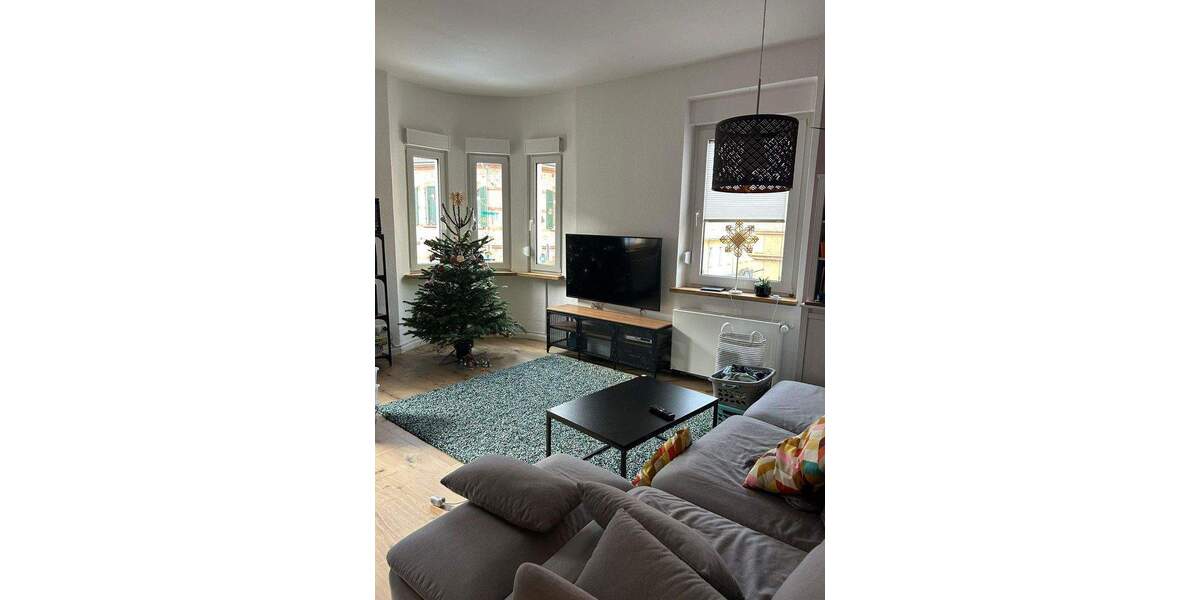 Sanierte 4-Zimmer-Wohnung mit 108 m² im 1. OG - zusätzliche EG-Wohnung im Haus verfügbar 4 zimmer