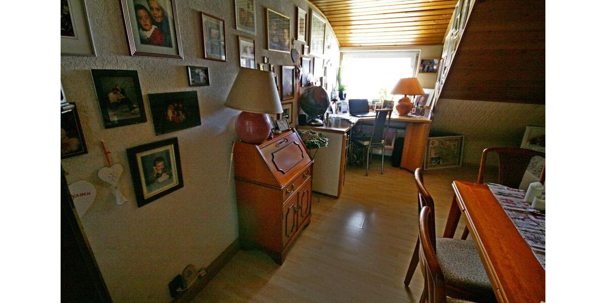 Dachgeschoßwohnung Ludwigshafen am Rhein Parkinsel - 4 Zimmer, 100 m&sup2;, 400.000&euro; | Angebot:26706806