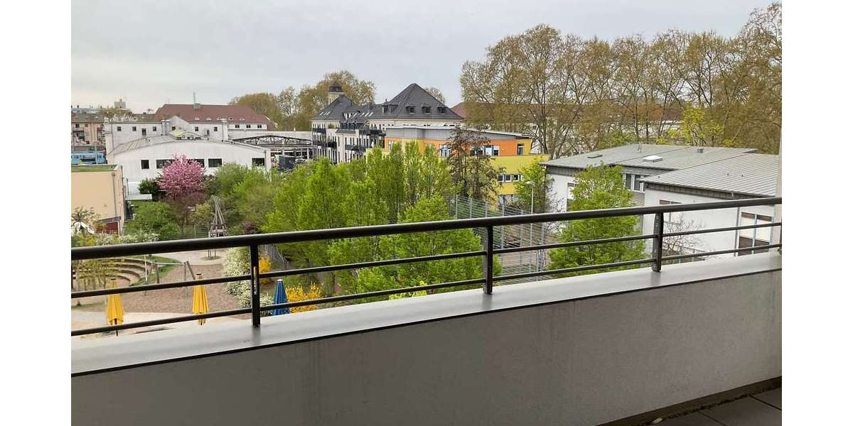 Etagenwohnung Ludwigshafen Parkinsel - 4 Zimmer, 114 m&sup2;, 1.375&euro; | Angebot:26250693