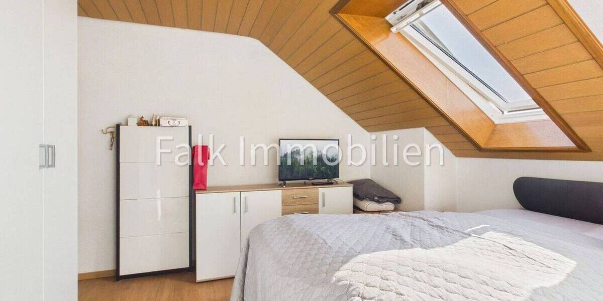 Etagenwohnung Brühl - 2 Zimmer, 78 m&sup2;, 215.000&euro; | Angebot:26246870