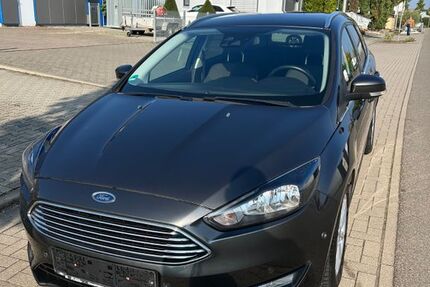 Ford Focus 81.000 km 7.900 &euro; Hassloch 67454