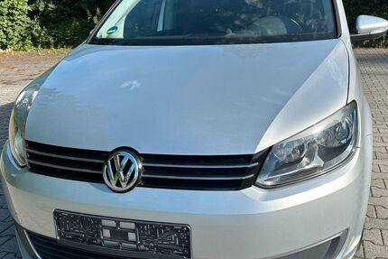 VW Touran 110.600 km 9.900 &euro; Bensheim 64625