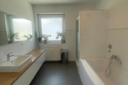 Wohnung Ludwigshafen am Rhein Ludwigshafen-Hemshof - 2 Zimmer, 85 m&sup2;, 1.250&euro; | Angebot:26237346