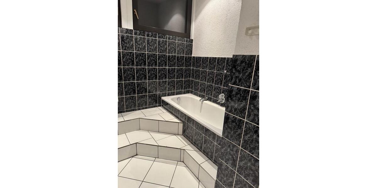 Dachgeschoßwohnung Bürstadt - 2 Zimmer, 85 m&sup2;, 1.000&euro; | Angebot:24658805