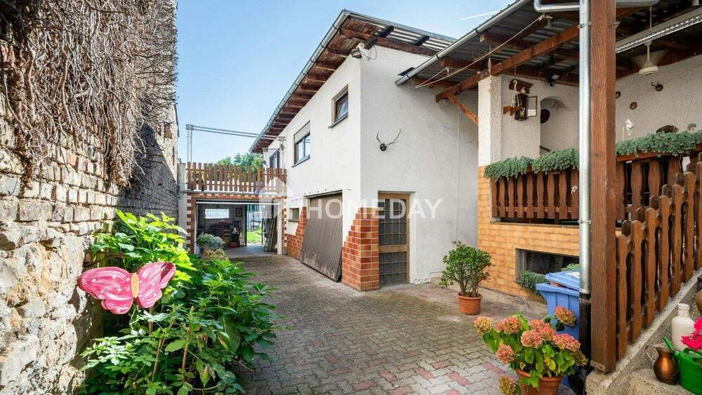 Zwei Wohneinheiten, ein Zuhause: charmantes Reihenhaus mit Anbau und vielseitigem Platzangebot in P 9 zimmer