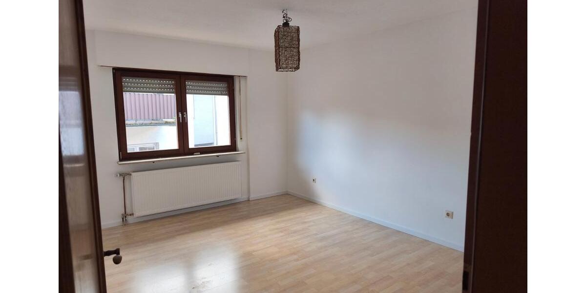 Etagenwohnung Wiesloch - 2 Zimmer, 75 m&sup2;, 860&euro; | Angebot:26248929