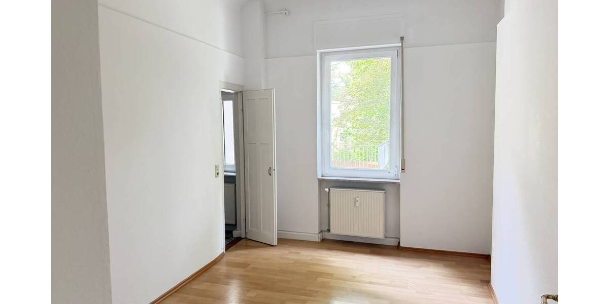 Etagenwohnung Worms Innenstadt - 5 Zimmer, 180 m&sup2;, 1.400&euro; | Angebot:26556657
