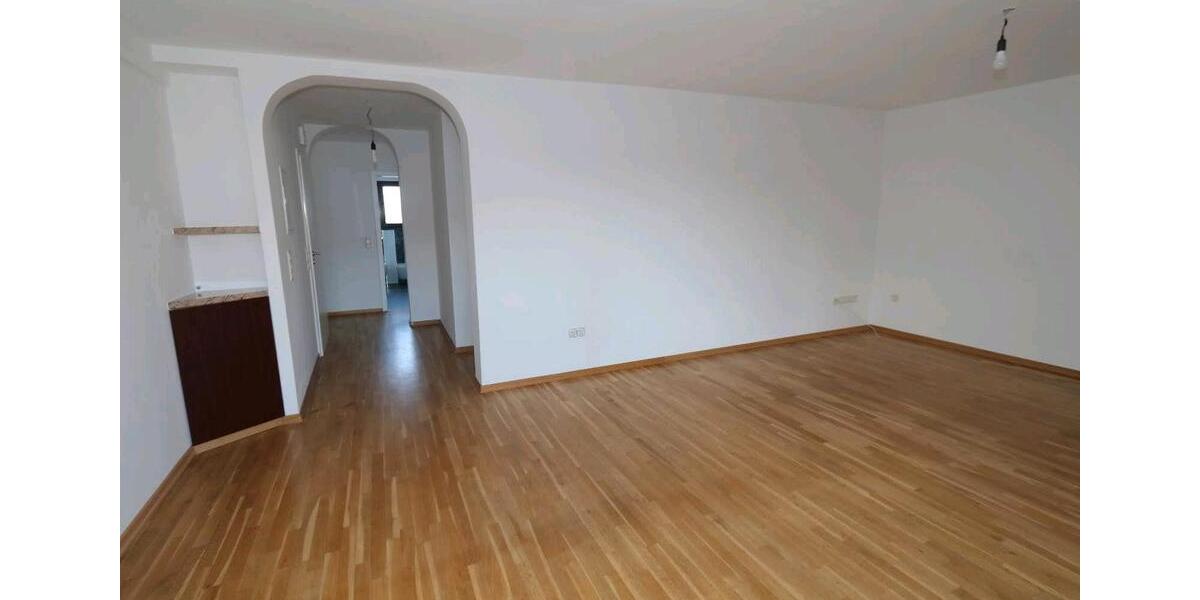 Etagenwohnung Ludwigshafen am Rhein Ludwigshafen-Oggersheim - 3 Zimmer, 85 m&sup2;, 1.300&euro; | Angebot:26197786