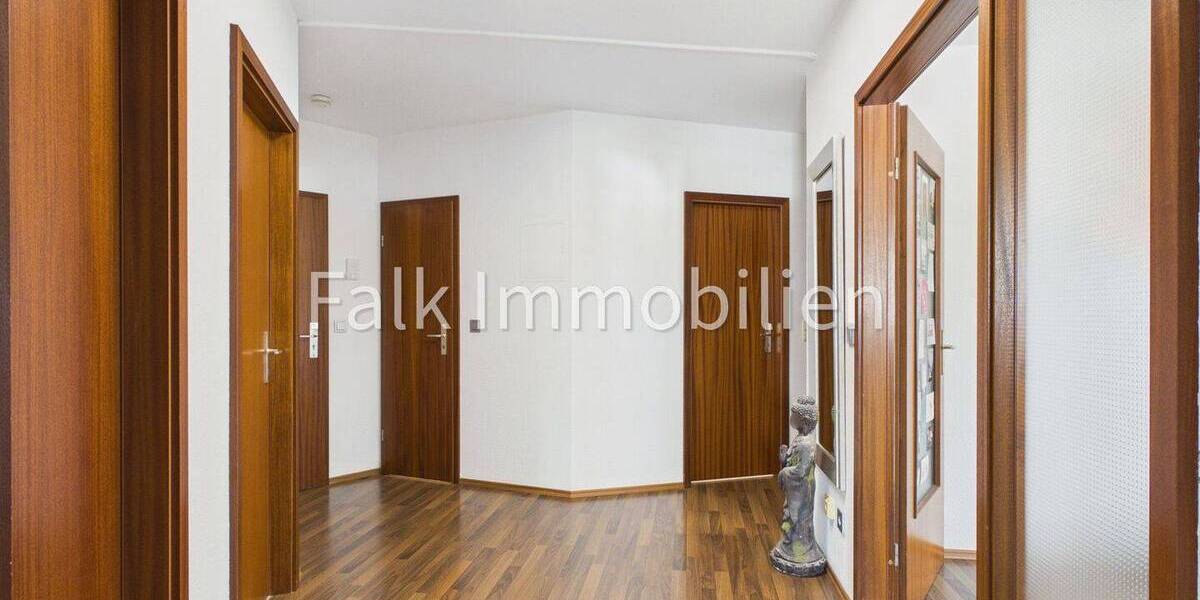 Etagenwohnung Brühl - 4 Zimmer, 98 m&sup2;, 289.000&euro; | Angebot:26174197