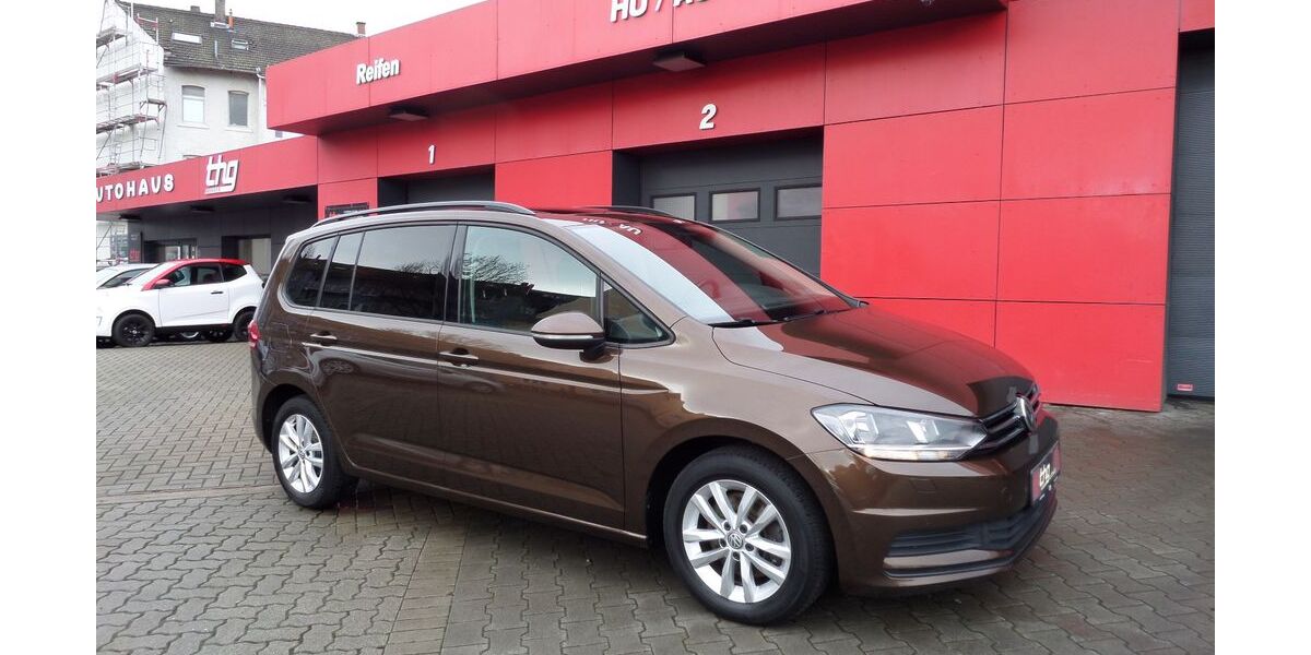 VW Touran 140.064 km 14.590 &euro; Ludwigshafen am Rhein 67059