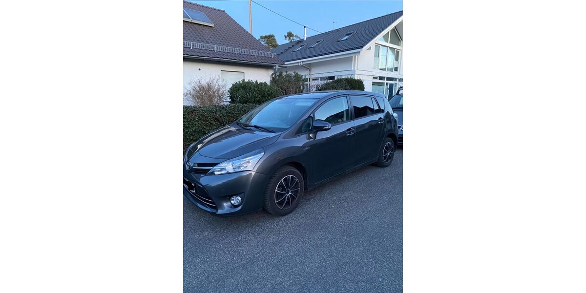 Toyota Verso 133.800 km 11.200 &euro; Walldorf 69190