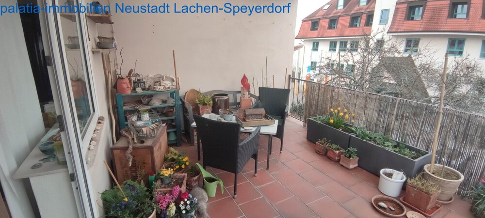 Haus in Hambach in schöner Wohnlage mit Garten - Zweifamilienhaus Neustadt Hambach | Angebot:27083849