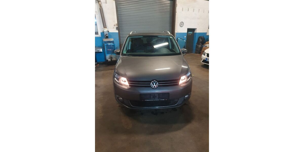 VW Touran 146.000 km 5.300 &euro; Lampertheim 68623