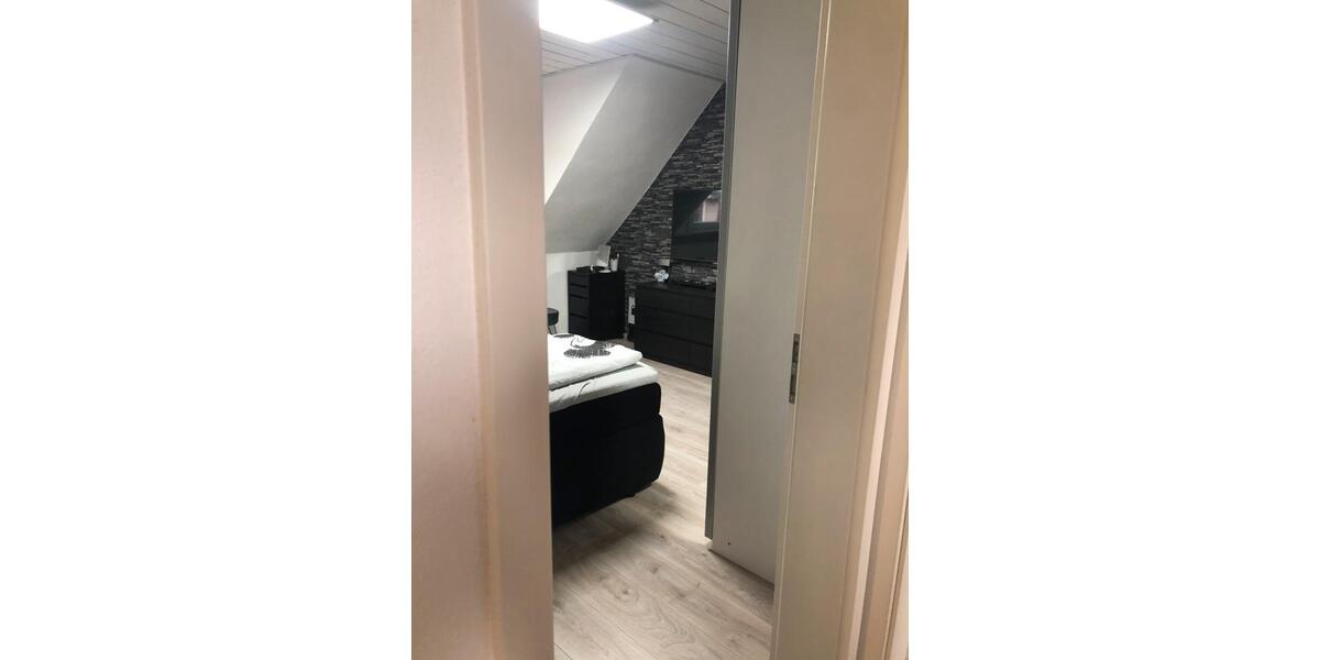 Dachgeschoßwohnung Ludwigshafen am Rhein Rheingönheim - 3.5 Zimmer, 84 m&sup2;, 207.500&euro; | Angebot:23797671