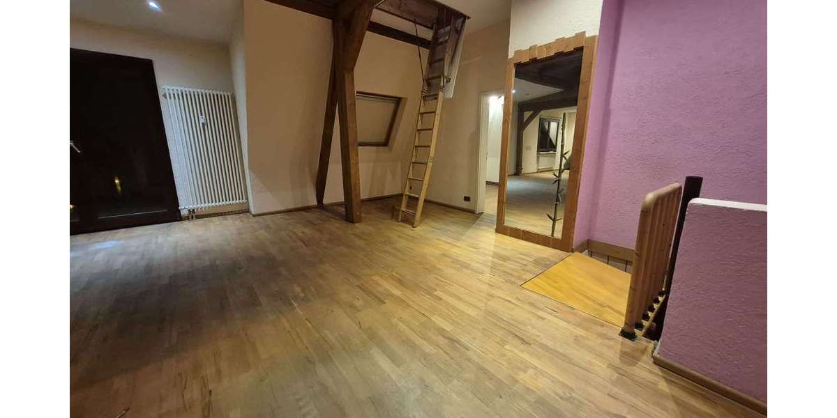 Etagenwohnung Mannheim - 4 Zimmer, 150 m&sup2;, 990&euro; | Angebot:26827663