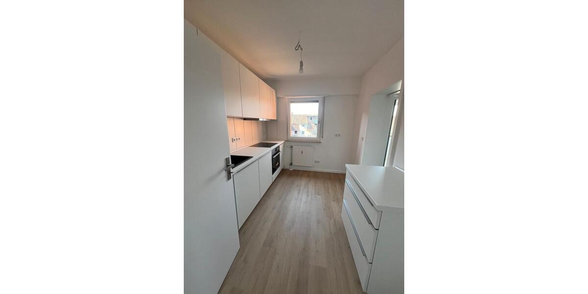 Schöne 3 ZKB-Wohnung+EBK, Loggia, TG, nähe BASF, neu renoviert 3 zimmer