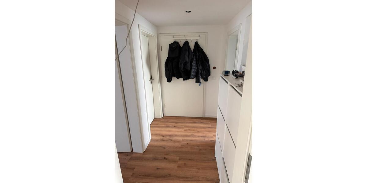 Dachgeschoßwohnung Ludwigshafen am Rhein - 4 Zimmer, 80 m&sup2;, 930&euro; | Angebot:25269681