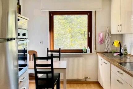 Zimmer frei in 3er-WG ;) 3 zimmer