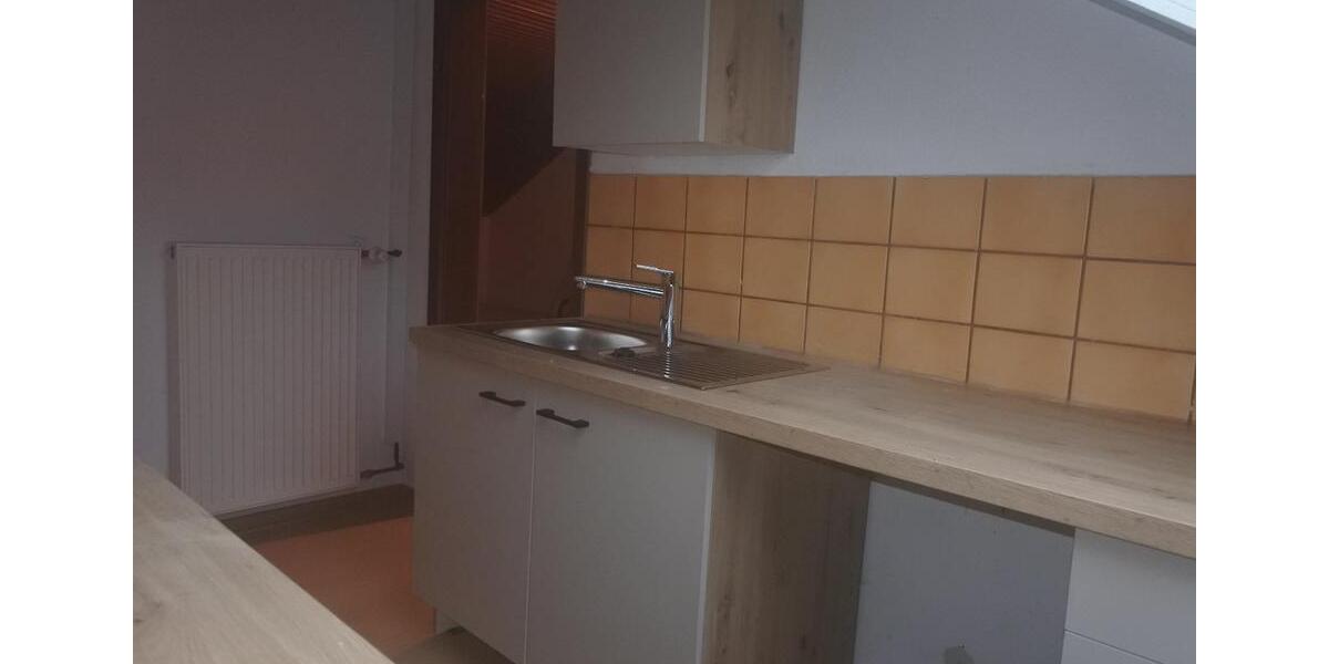 Dachgeschoßwohnung Weinheim - 3 Zimmer, 75 m&sup2;, 750&euro; | Angebot:25760642