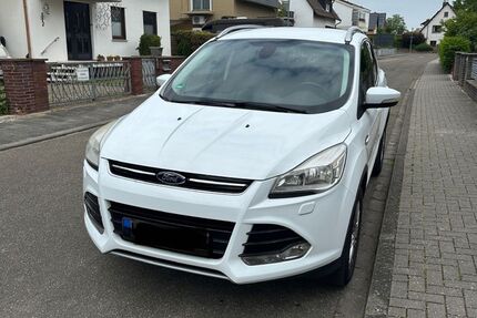 Ford Kuga 113.000 km 7.100 &euro; Worms 67551