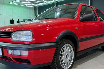 VW Golf 170.000 km 8.999 &euro; Oberhausen Rheinhausen 68794