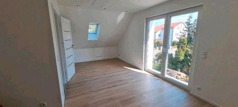 Dachgeschoßwohnung Ludwigshafen am Rhein Ludwigshafen-Oggersheim - 3 Zimmer, 90 m&sup2;, 1.400&euro; | Angebot:26153710