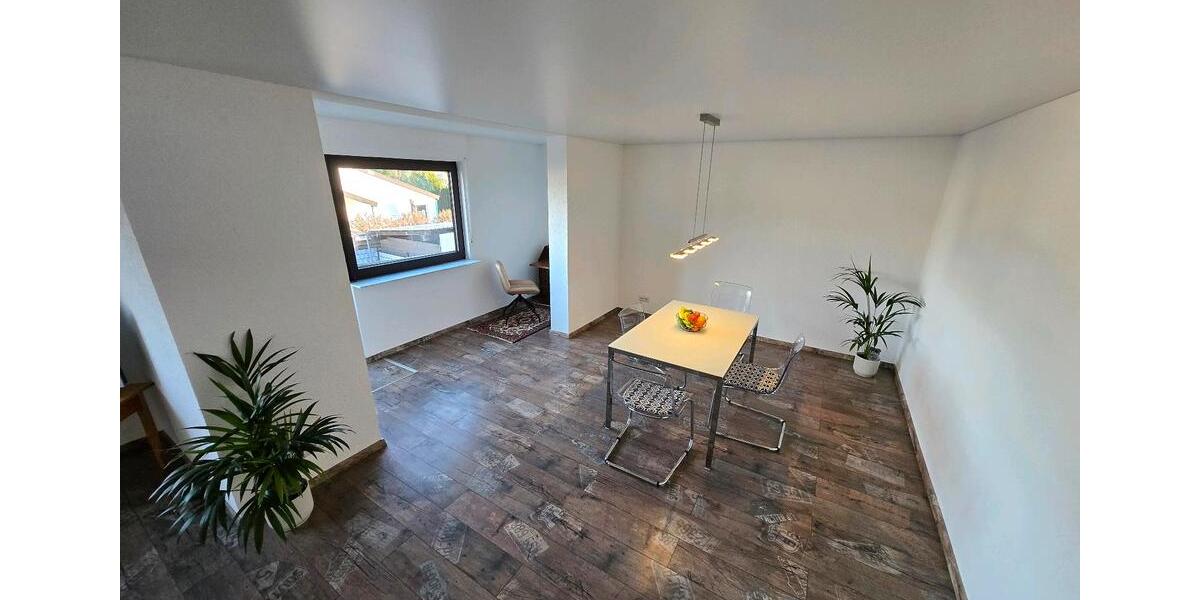 Familienwohnung mit Balkon & Gartenblick & Stellplatz 5 zimmer