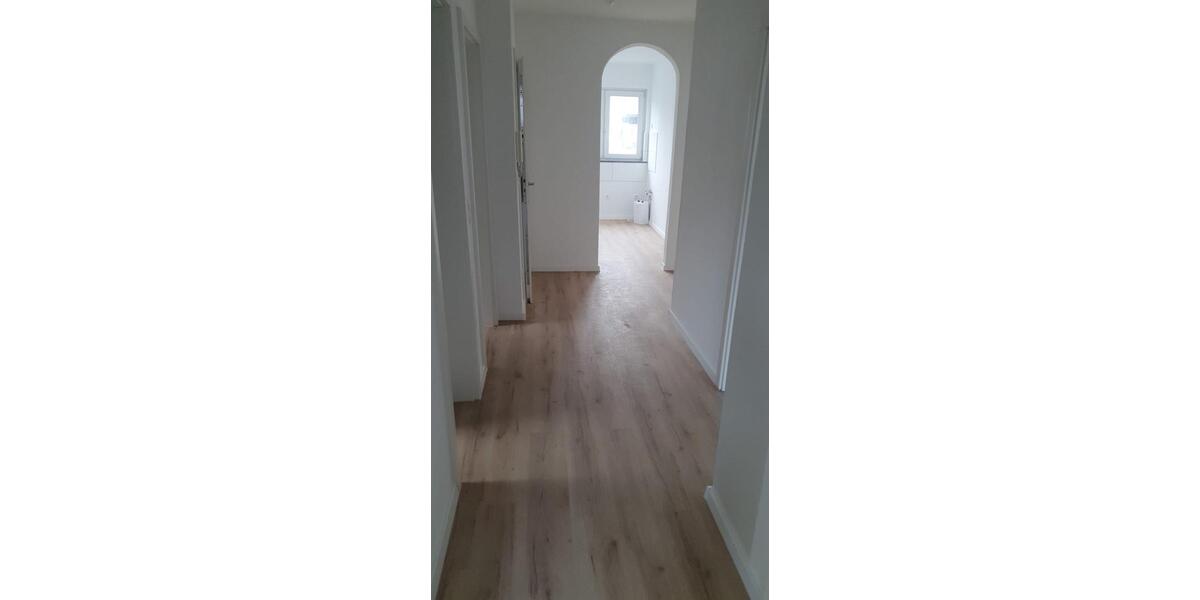 Erdgeschoßwohnung Lampertheim - 3 Zimmer, 75 m&sup2;, 1.300&euro; | Angebot:25383562