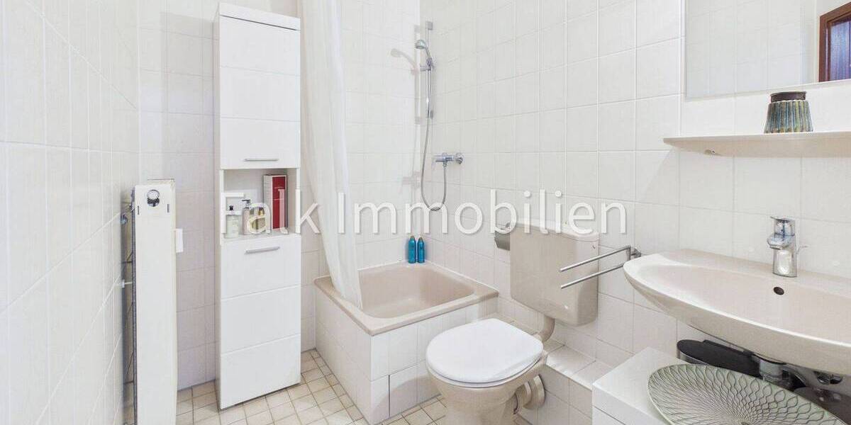 Etagenwohnung Brühl - 4 Zimmer, 98 m&sup2;, 289.000&euro; | Angebot:26174197