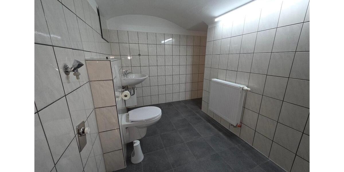 Gewerbeeinheit Ideal für: Fahrschule, Nachhilfe, Praxis,... in HD zimmer